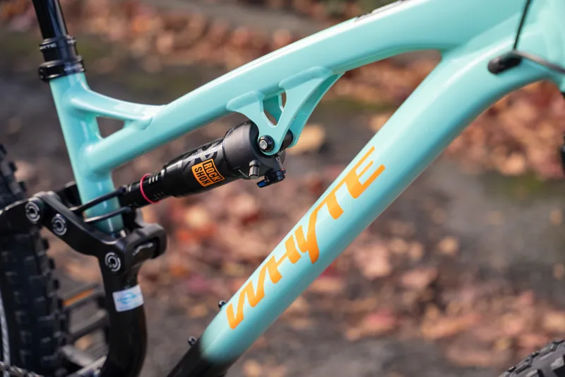 Whyte T-140 27 Junior Full Suspension Mountain Bike in Green with Gloss Green/Coral Orange-3