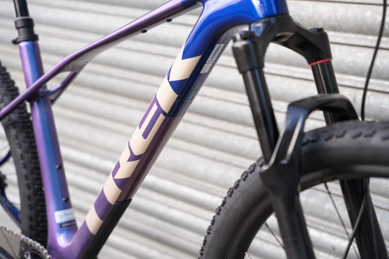 Trek Procaliber 9.5 Gen 3 XC Mountain Bike In Purple Flip/Hex Blue-5