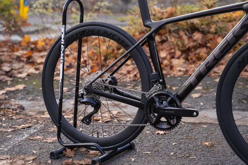 Trek Madone SL 6 Gen 8 Road Bike in Gloss Dark Star/Matte Deep Smoke-8