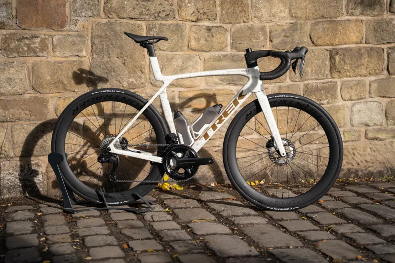 Trek Madone Madone SLR 7 Gen 8 Era White-1