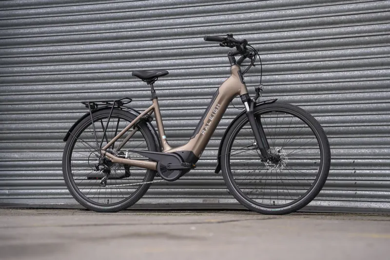 Raleigh Motus Tour Low Step Derailleur 700/41cm Xs Champagne Silver-1