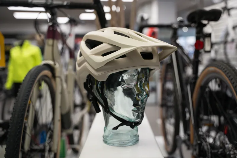 Giro Montaro MIPS III in Stone-2