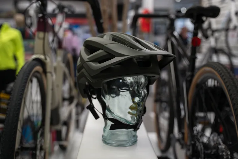 Giro Montaro MIPS III in Dark Sage-2