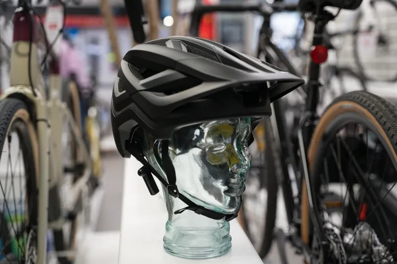 Giro Montaro MIPS III in Black-2