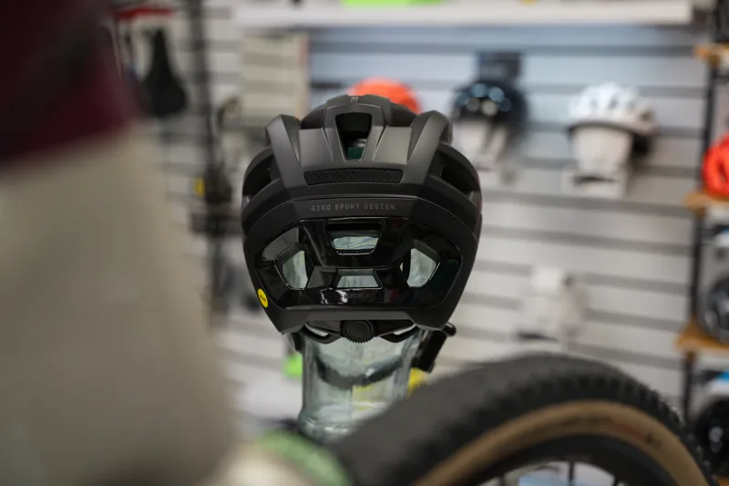 Giro Montaro MIPS III in Black-4