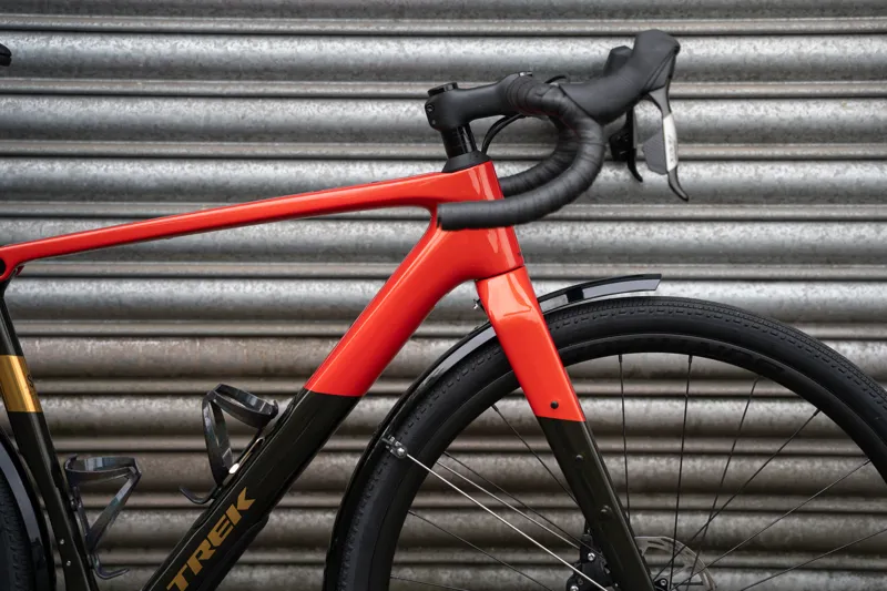 Trek Checkpoint SL 5 AXS Gravel Bike In Lava/Black Olive-10