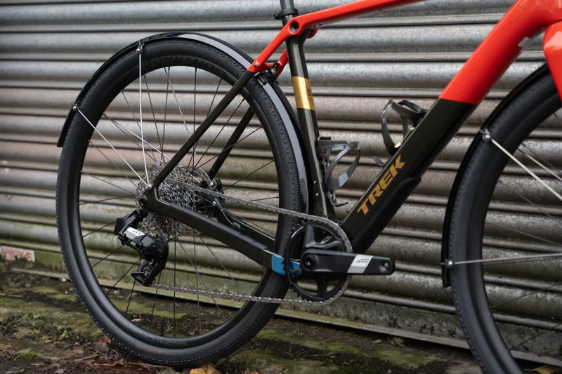 Trek Checkpoint SL 5 AXS Gravel Bike In Lava/Black Olive-12