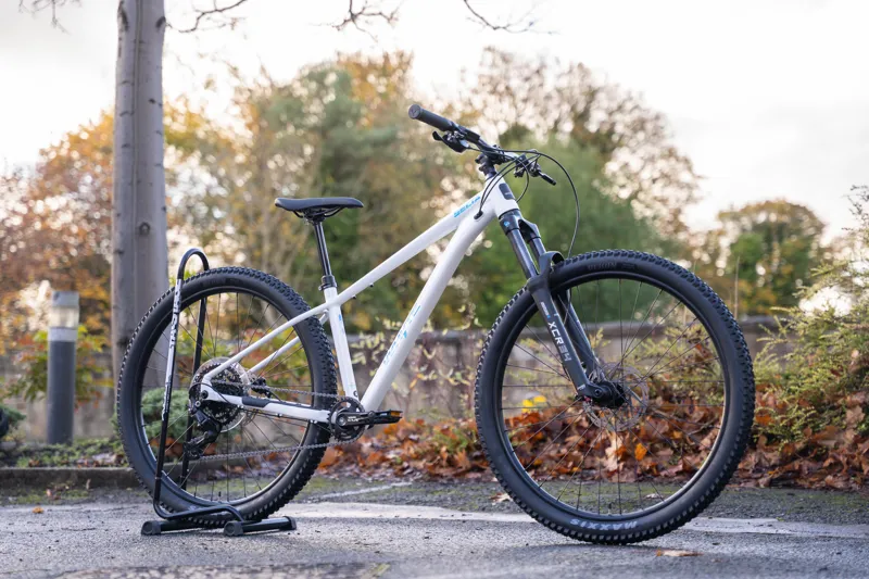 Whyte Secta R Electric white-5