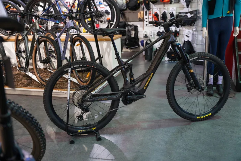 Orbea Wild M20 Medium Cosmic Carbon-1