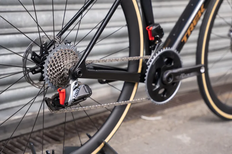 Limited Edition Trek Madone SL Gen 8 Custom Build Size Medium Dark Star-11