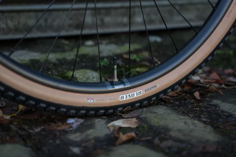 Whyte Bikes RheO1 ST City and Leisure Bike in Gloss Grey-10