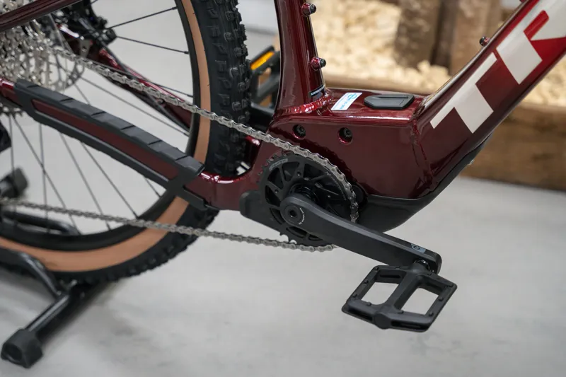 Trek Marlin + 8 Fury Red/Lithium Fade-7