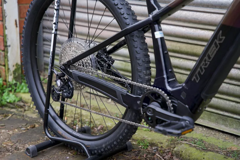 Trek Powerfly+ 6 Gen 5 29-inch E-MTB in Sunburst/Dark Star-8