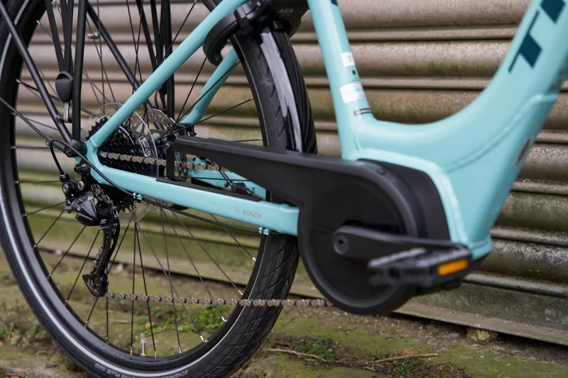 Trek Verve+ 2 Lowstep 500wh Electric Hybrid Bike in Blue Sage-7