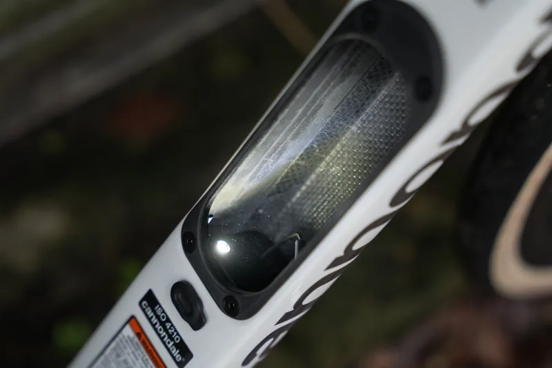 Cannondale Synapse Carbon 3 SmartSense Road Bike in Cashmere-8