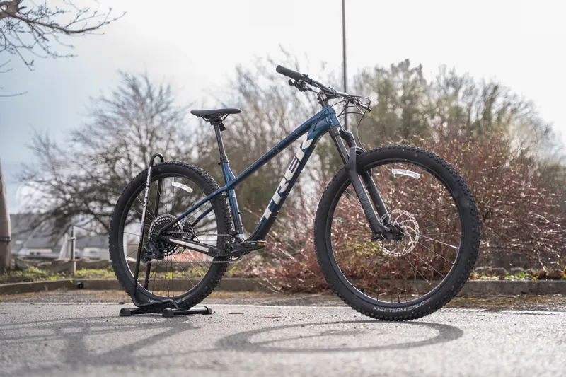 Trek Roscoe 8 Mountain Bike in Mulsanne Blue-1