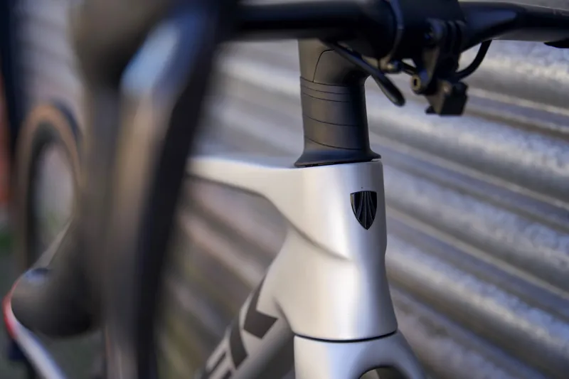 EX-DEMO Trek Madone SL 7 Gen 8 Small Silver-4