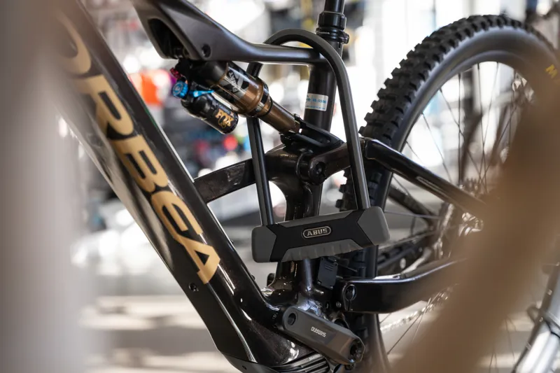 Abus Granit XPlus 540 U-Lock in Black-11