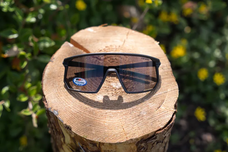 Tifosi Moab Interchangeable Sunglasses 2025 Smoke -1