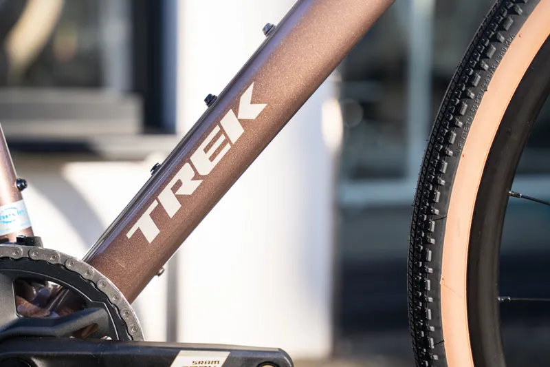 Trek Checkpoint ALR 5 Gen 3 Gravel Bike in Bronze Age-7