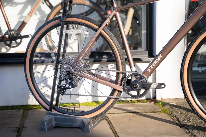 Trek Checkpoint ALR 5 Gen 3 Gravel Bike in Bronze Age-10