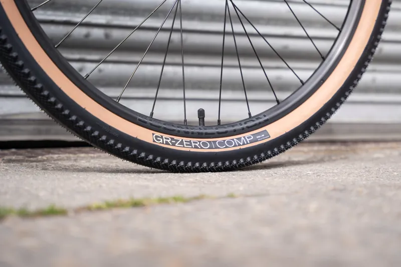 Trek Dual Sport 2 Hybrid Bike in Lithium Grey-8