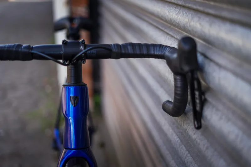 Trek Domane Sl 6 Road Bike in Hex Blue-4