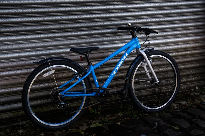 Trek Wahoo 24 inch Wheel Kids bike in Blue-2