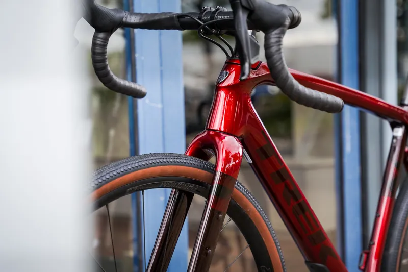 Trek Checkpoint SL 6 eTtap Gravel Bike in Crimson/Red Smoke-6