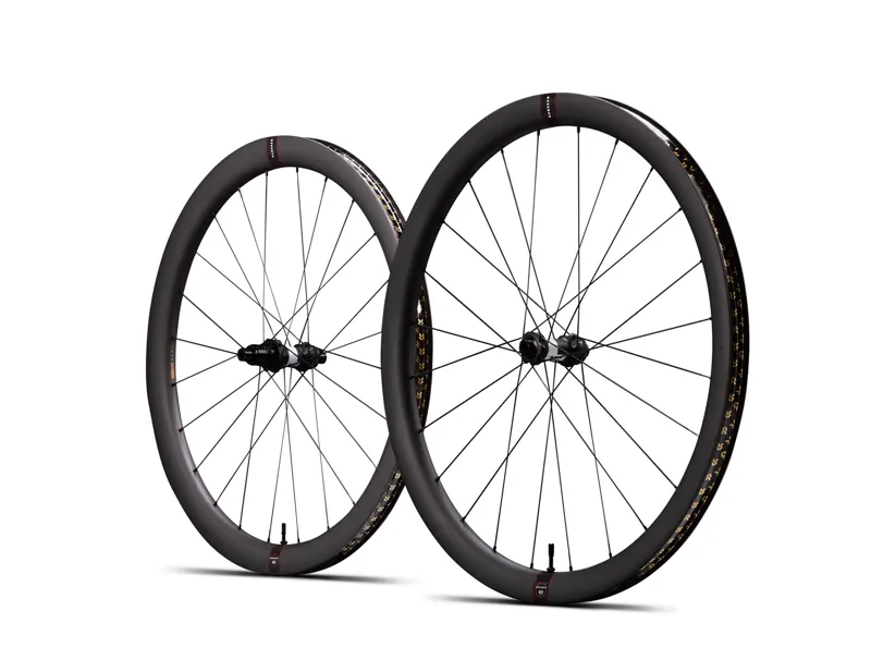 Reserve 40 44 GR 700c DT 180 SP XDrHG11 CL W/S