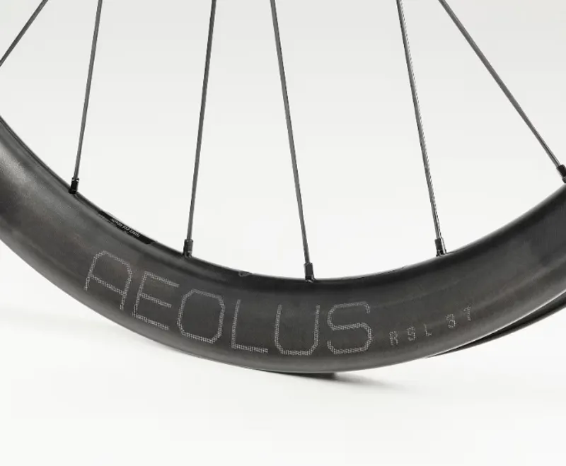 Bontrager Aeolus RSL 37 TLR Disc Road Wheels-2