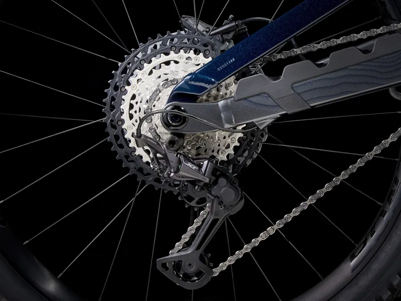 Trek Slash 8 Gen 6 Full Suspension Mountain Bike in Marianas Blue-2