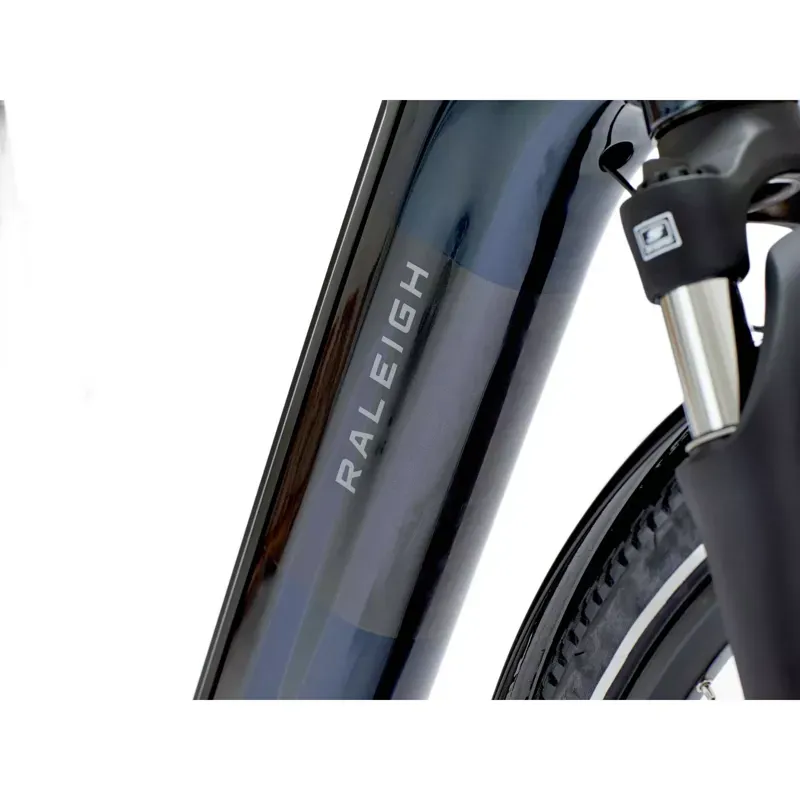 Raleigh Motus Low Step Derailleur Gear E-Hybrid Bike in Night Blue-4