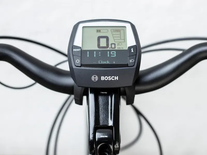 Trek Verve+ 2 Lowstep 500wh Electric Hybrid Bike in Blue-8