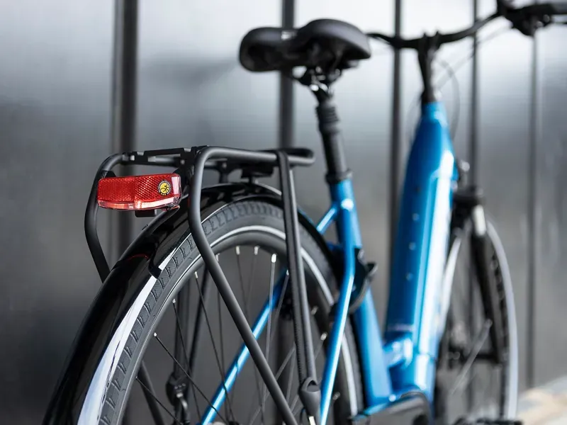 Trek Verve+ 3 Lowstep Hybrid Bike in Alpine Blue-4